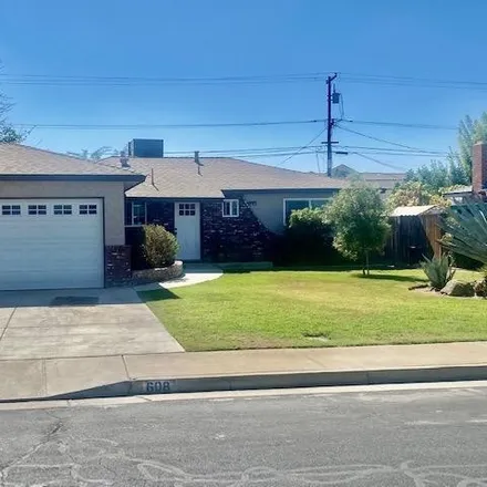 Buy this 3 bed house on 608 West Twain Avenue in Clovis, CA 93612