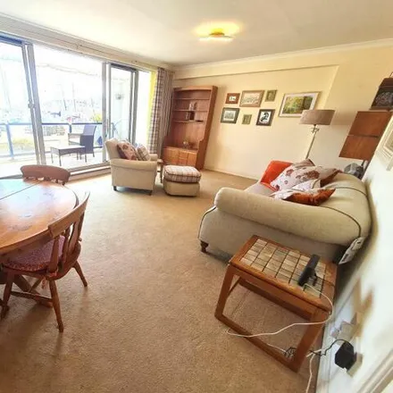 Image 5 - Mariner's Court, North Quay, Plymouth, PL4 0BS, United Kingdom - Apartment for sale