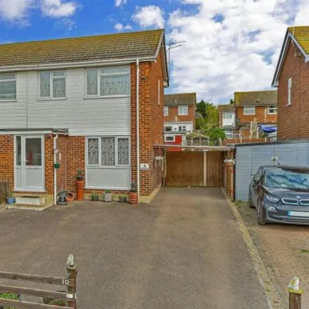 Buy this 2 bed duplex on Windsor Gardens in Eastchurch, Kent