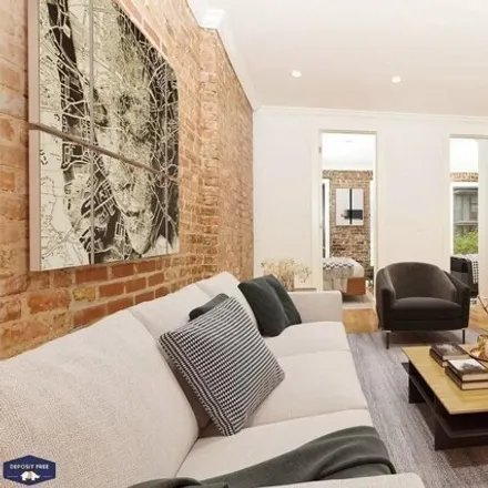 Rent this 3 bed apartment on 309 East 75th Street in New York, NY 10021