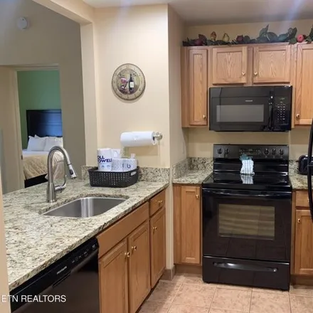 Image 2 - The Resort at Governor's Crossing, Collier Drive, Sevierville, TN 37862, USA - Condo for sale