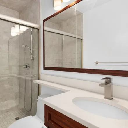 Image 7 - 233 East 86th Street, New York, NY 10028, USA - Condo for sale