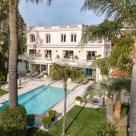 Buy this 5 bed house on 121 Boulevard Maréchal Juin in 06160 Antibes, France
