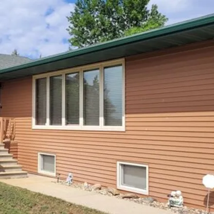Buy this 5 bed house on 3900 16th Street Northwest in Minot, ND 58703