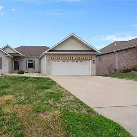 Buy this 5 bed house on 1870 Ferndale Drive in Cape Girardeau, MO 63701