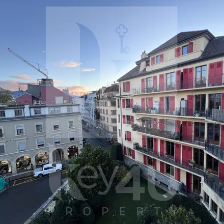 Rent this 3 bed apartment on Boulevard des Philosophes 14 in 1205 Geneva, Switzerland