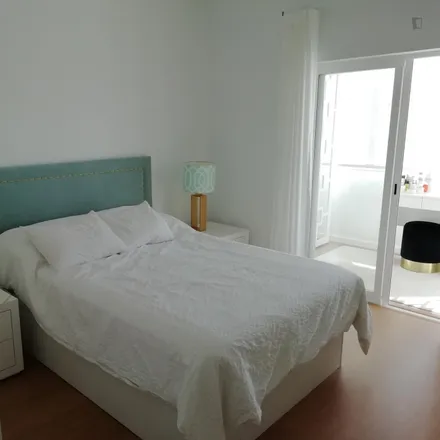 Rent this 1 bed apartment on Praceta José Epifânio de Abreu in 2770-113 Oeiras, Portugal