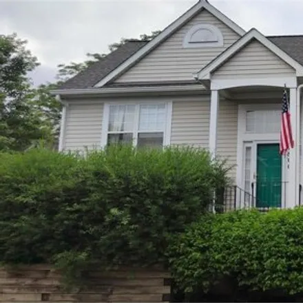 Buy this 3 bed house on 2800 Shelly Ln in Aurora, Illinois