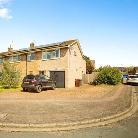Buy this 4 bed duplex on Elgar Close in Tonbridge and Malling, TN10 4DT