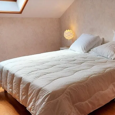 Rent this 5 bed house on Annecy-le-Vieux in 41 Avenue des Carrés, 74940 Les Pommaries