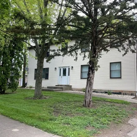 Image 1 - 455 Eisenhower Street, Marengo, McHenry County, IL 60152, USA - House for rent