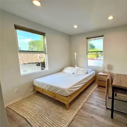 Image 6 - 3143 Silver Lake Boulevard, Los Angeles, CA 90039, USA - House for sale