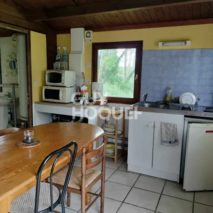 Rent this 3 bed apartment on 15 Rue de la Résistance in 80200 Péronne, France