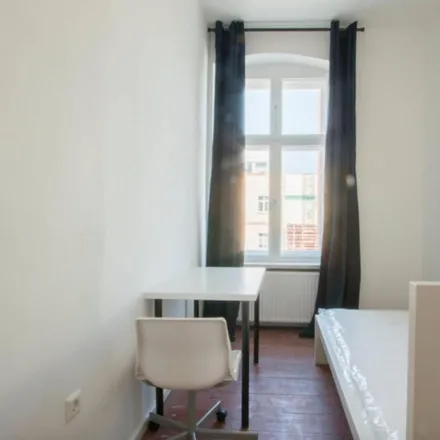 Rent this 4 bed apartment on Heinrich-Roller-Straße 10 in 10405 Berlin, Germany