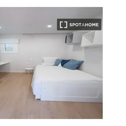 Rent this 5 bed room on Plaça de Catalunya in 14, 08001 Barcelona