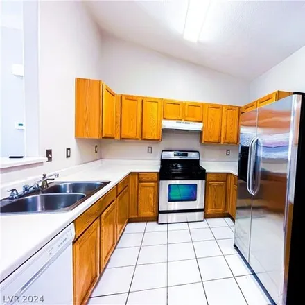 Image 5 - Quartz Ridge Street, Las Vegas, NV 89135, USA - Condo for rent