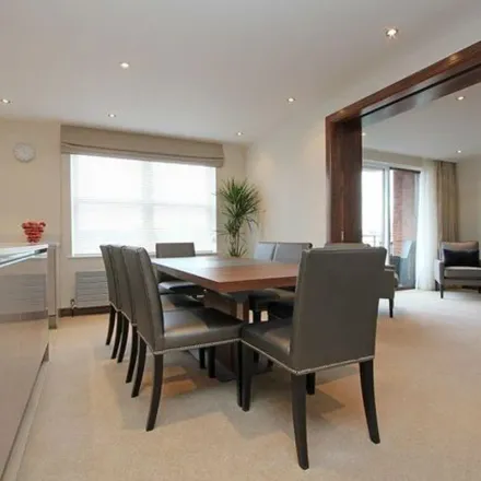 Image 7 - 40 Ennismore Gardens, London, SW7 1AQ, United Kingdom - Apartment for rent