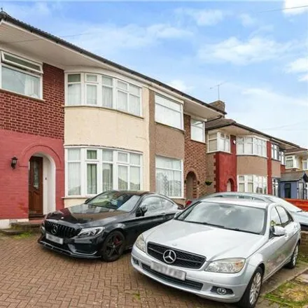Buy this 3 bed duplex on The Heights in London, UB5 4BS