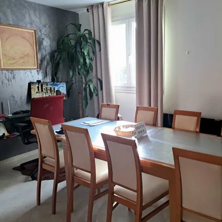 Rent this 1 bed house on Noisy-le-Grand