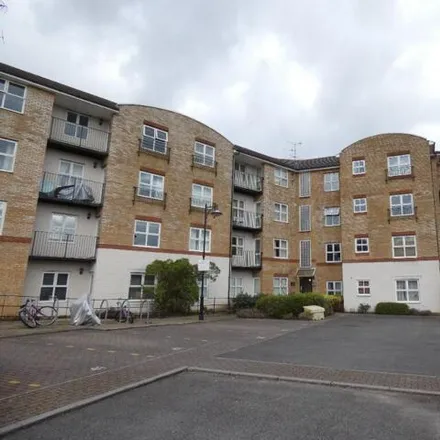 Rent this 2 bed apartment on Ringway South in Basingstoke, RG21 3EU