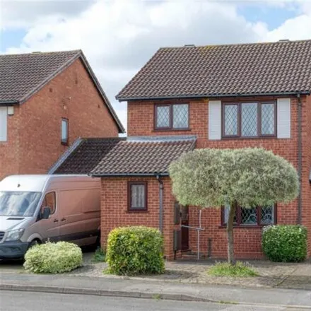 Buy this 3 bed house on Meerhill Avenue in Monkspath, B90 4TU