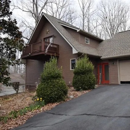 Image 1 - 226 Jefferson Drive, Lake Monticello, Fluvanna County, VA 22963, USA - House for rent