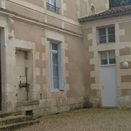 Rent this 2 bed apartment on 14 Rue du Petit Bonneveau in 86000 Poitiers, France