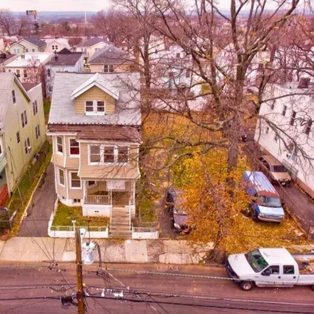 Image 2 - 157 Dewey Street, Newark, NJ 07112, USA - House for rent