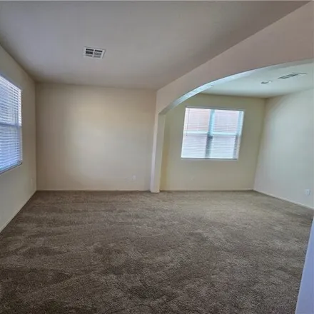 Image 3 - 9799 Rolling Thunder Avenue, Spring Valley, NV 89148, USA - House for rent