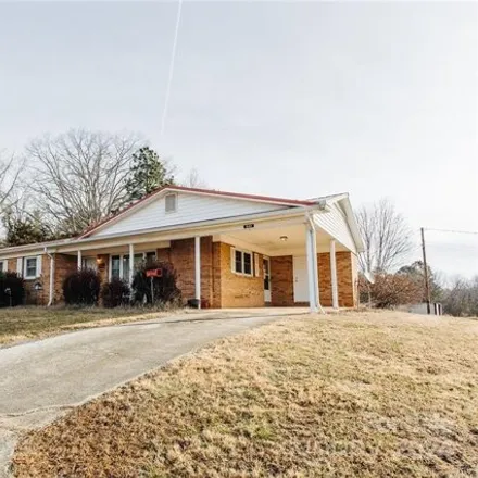 Buy this 4 bed house on NC 126 in Nebo, McDowell County