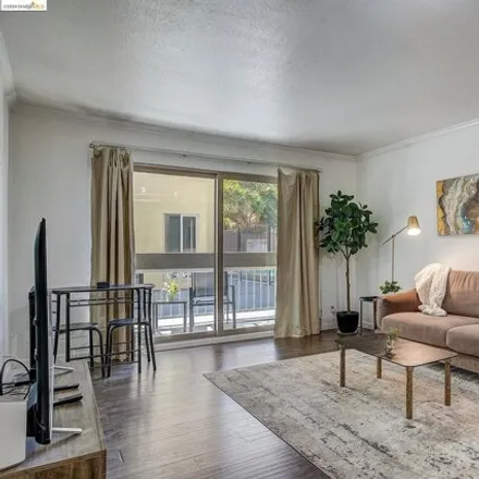 Buy this 1 bed condo on 77 Fairmount Ave Apt 106 in Oakland, California