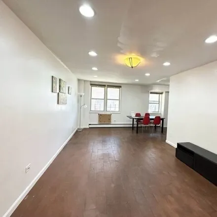 Image 4 - 140-49 34th Avenue, New York, NY 11354, USA - Apartment for rent