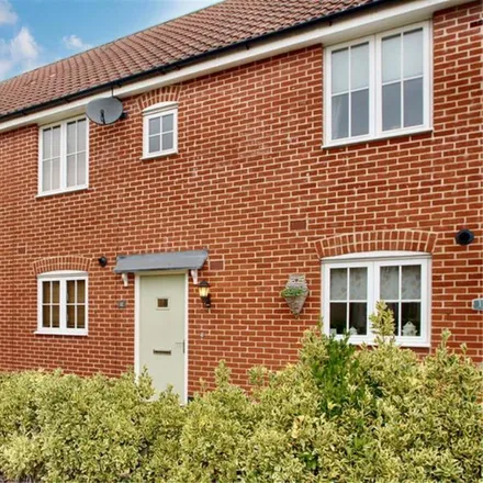 Rent this 2 bed townhouse on The Daubentons in Bury St Edmunds, IP33 1AR