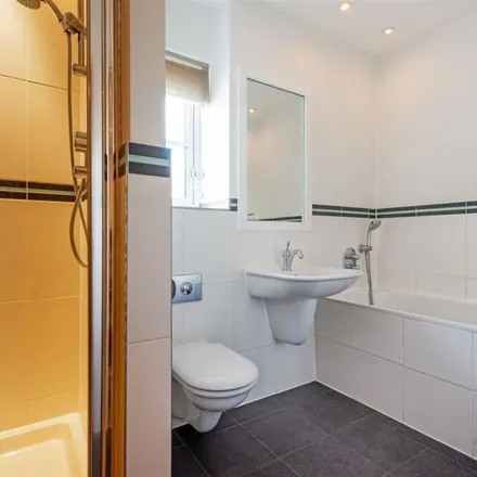 Rent this 6 bed apartment on Bramley Close in London, NW7 4BR