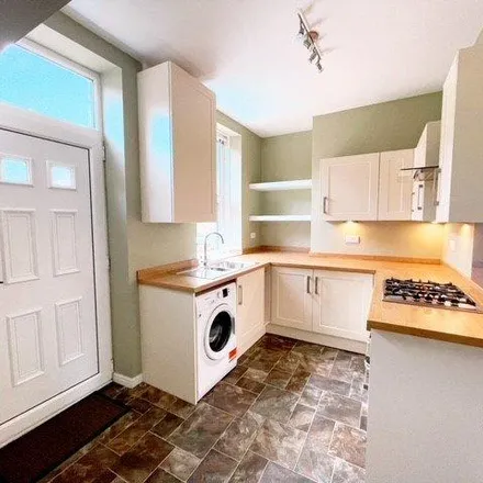 Image 2 - Leamington Road, Ilkley, LS29 8EN, United Kingdom - Townhouse for rent