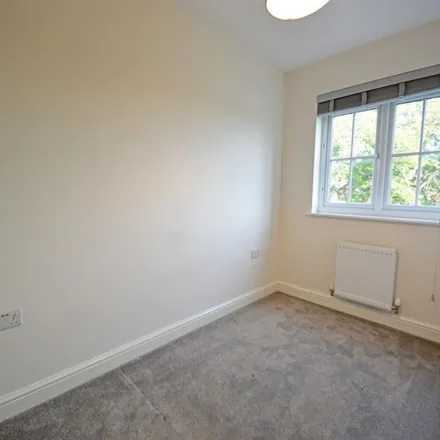 Rent this 3 bed duplex on Howdens Joinery in Macclesfield Road, Holmes Chapel