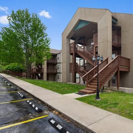 Buy this 2 bed condo on Lantern Bay Lane in Indian Point, Stone County