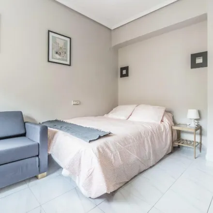 Rent this 5 bed apartment on Carrer del Doctor Manuel Candela in 31, 46022 Valencia