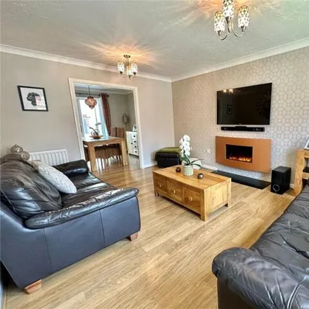 Image 3 - unnamed road, Swindon, SN25 4WP, United Kingdom - House for sale