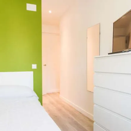Rent this 5 bed apartment on Carrer de Mariano Benlliure in 46100 Burjassot, Spain