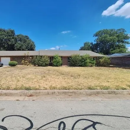 Buy this 4 bed house on 5621 Maceo Lane in Fort Worth, TX 76112