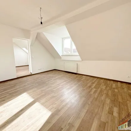 Rent this 2 bed apartment on Hauptplatz 12 in 2620 Gemeinde Neunkirchen, Austria