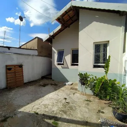Buy this 2 bed house on Rua Cravinhos in Guamium, Piracicaba - SP