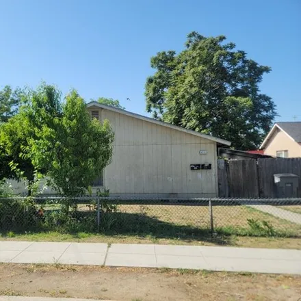 Buy this 4 bed house on 4228 East Turner Avenue in Fresno, CA 93702