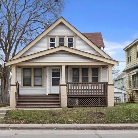 Buy this 3 bed house on 3749 North 27th Street in Milwaukee, WI 53216