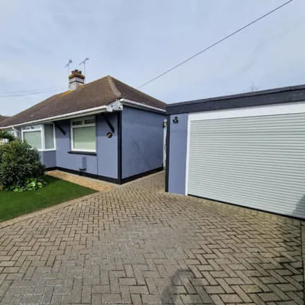 Image 2 - Welbeck Road, Canvey Island, SS8 0EB, United Kingdom - Duplex for sale