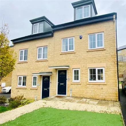 Buy this 3 bed duplex on Meadow Bank in Thornton, BD15 8HL