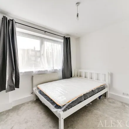 Image 4 - Stoke Newington Road, London, N16 8AA, United Kingdom - Apartment for rent