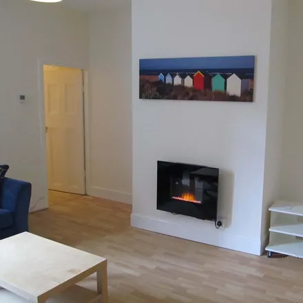 Rent this 2 bed apartment on Wingrove Avenue in Newcastle upon Tyne, NE4 9AS