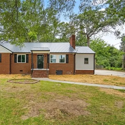 Buy this 4 bed house on 648 Dublin Road in Asheboro, NC 27203